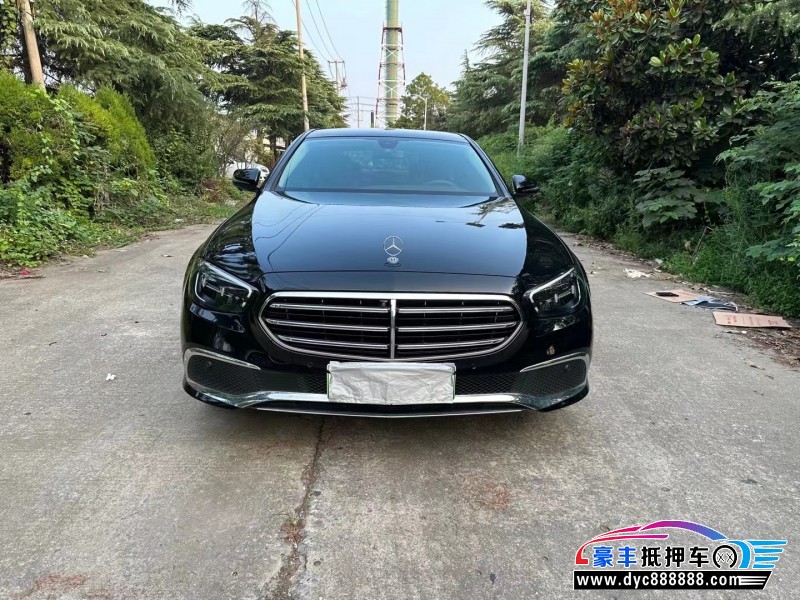 22年奔驰E轿车抵押车出售