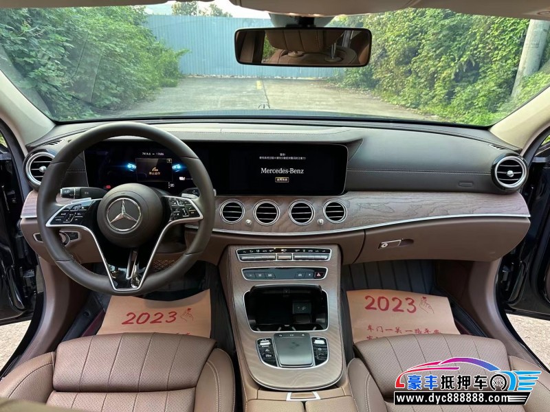 22年奔驰E轿车抵押车出售