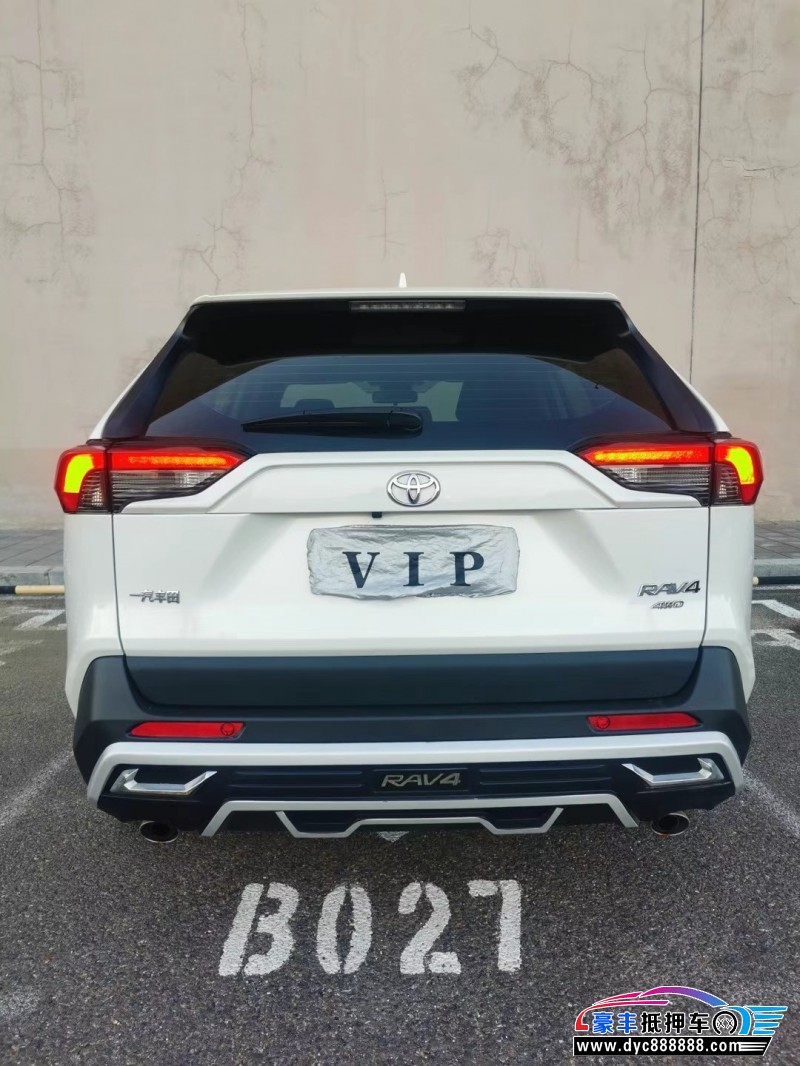 20年丰田RAV4荣放轿车抵押车出售