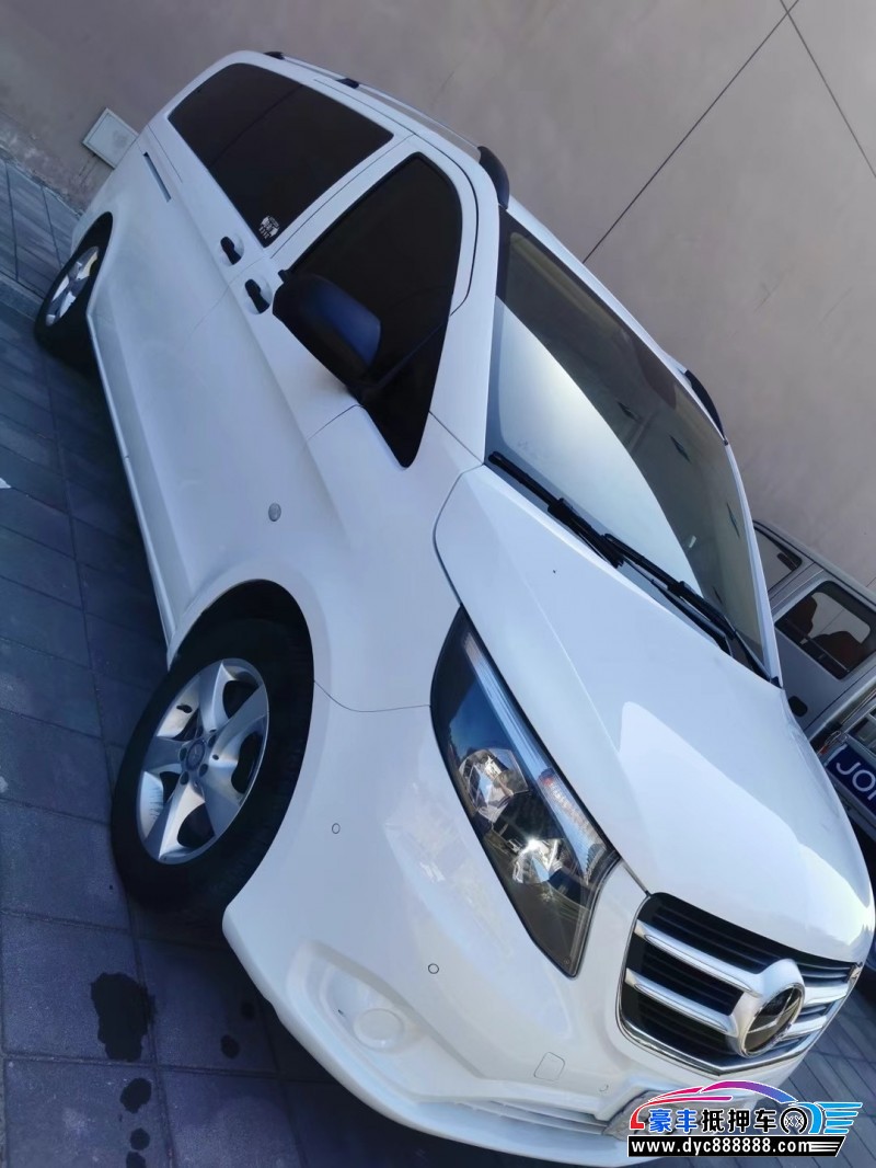 18年奔驰威霆轿车抵押车出售
