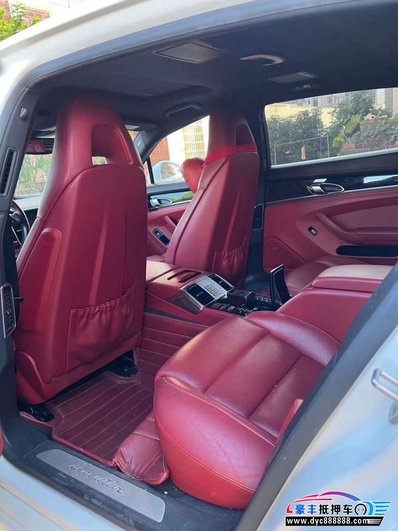 15年保时捷帕纳梅拉轿车抵押车出售