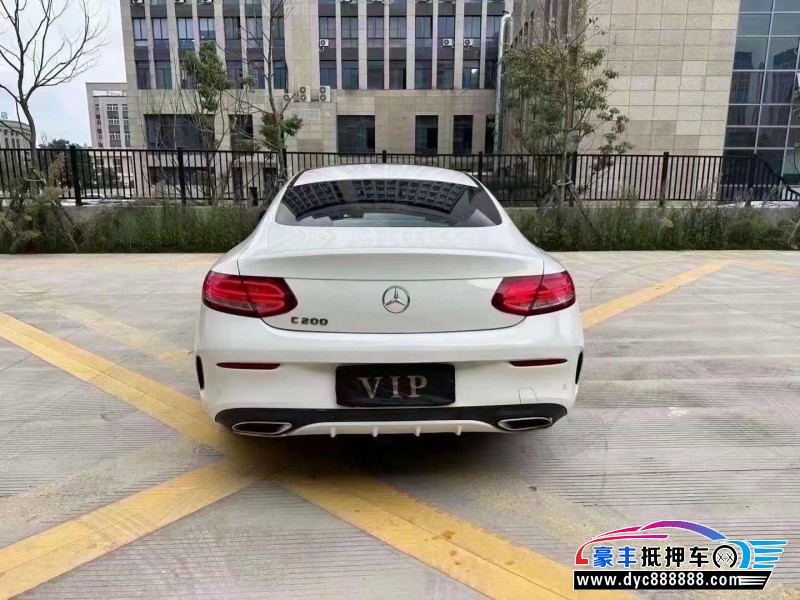 17年奔驰C轿车抵押车出售