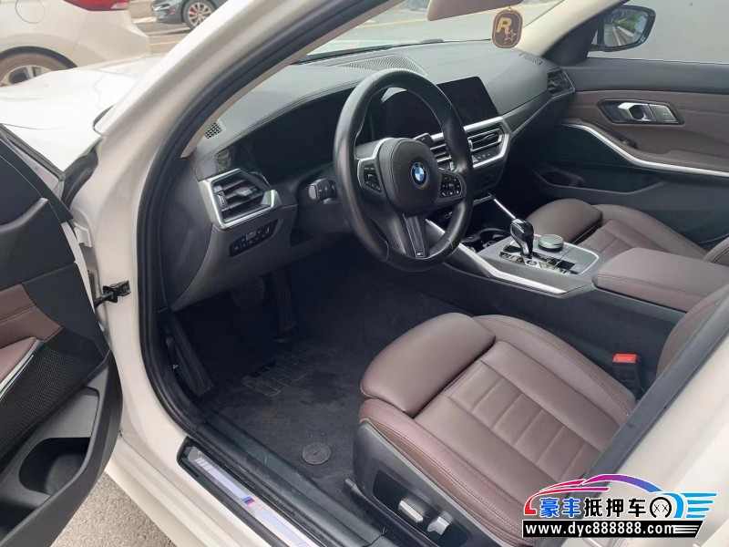 21年宝马3系轿车抵押车出售