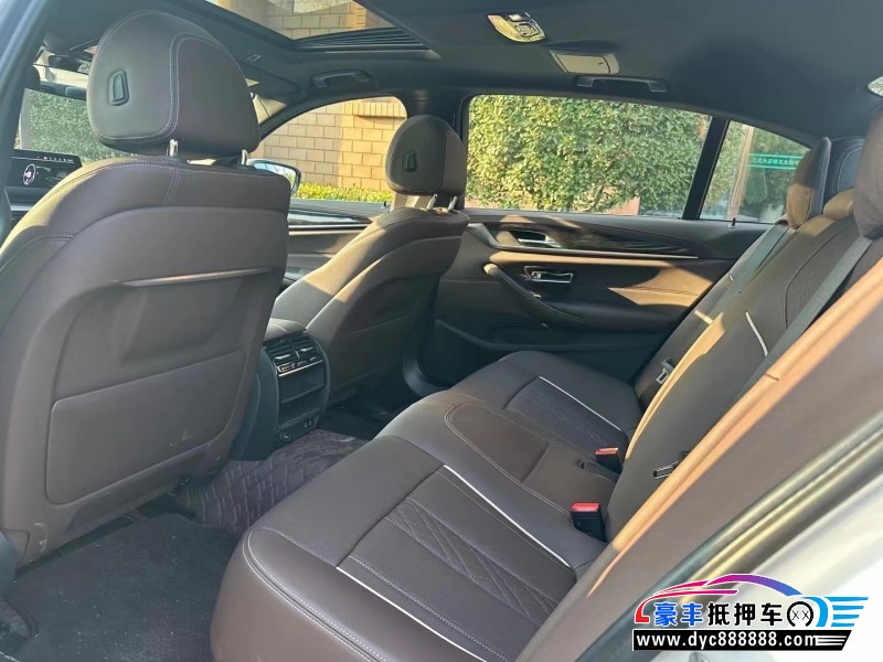 23年宝马5系轿车抵押车出售