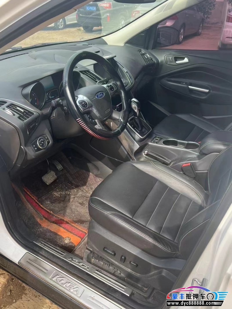 15年福特翼虎轿车抵押车出售