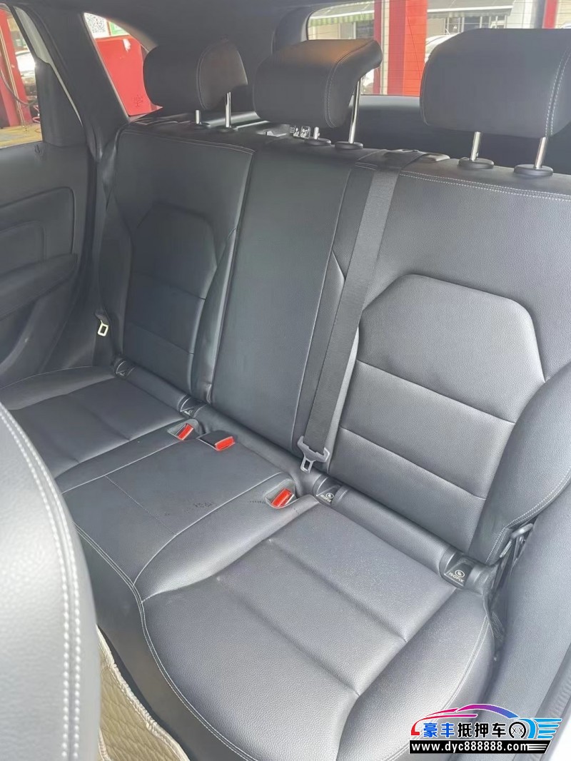 18年奔驰B轿车抵押车出售