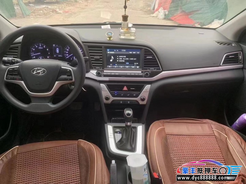 19年现代领动轿车抵押车出售