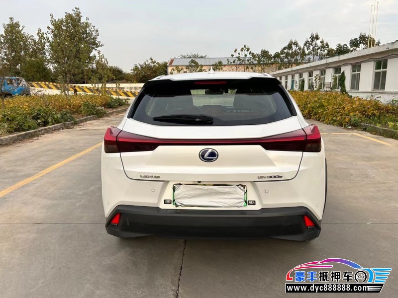 21年雷克萨斯ux300轿车抵押车出售