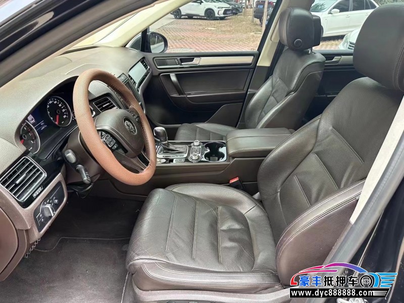 17年大众途锐SUV抵押车出售