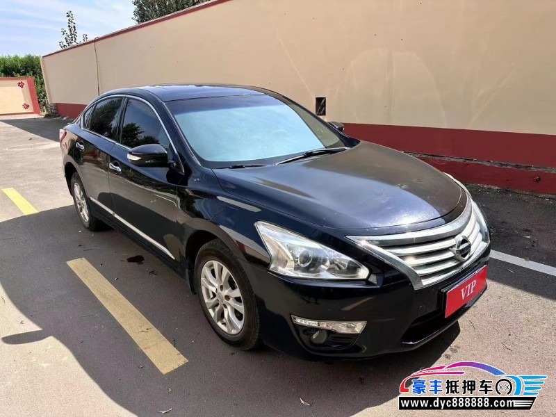 16年日产天籁轿车抵押车出售