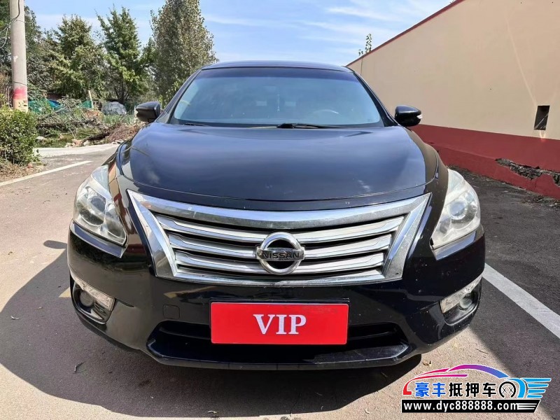 16年日产天籁轿车抵押车出售