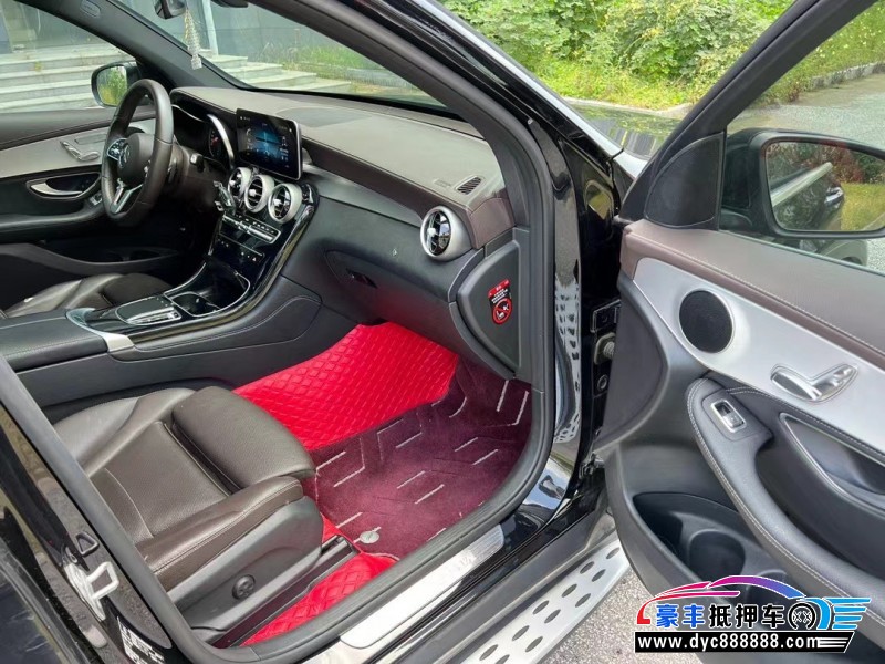 19年奔驰GLC轿车抵押车出售