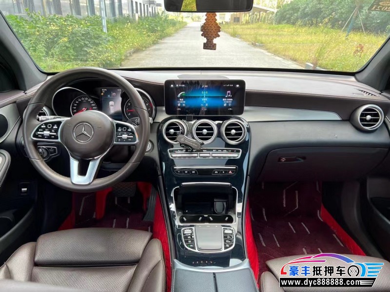 19年奔驰GLC轿车抵押车出售