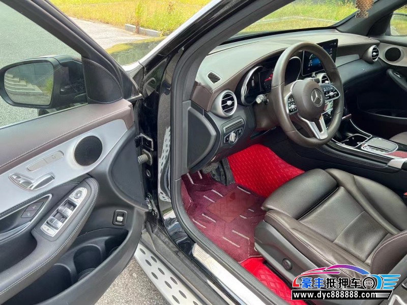 19年奔驰GLC轿车抵押车出售