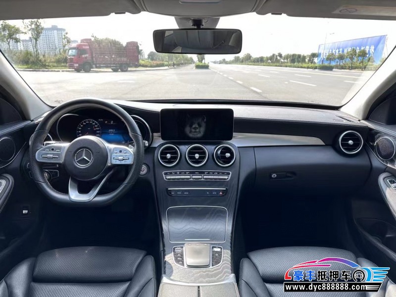 21年奔驰C轿车抵押车出售