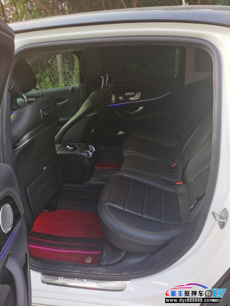 20年奔驰E轿车抵押车出售