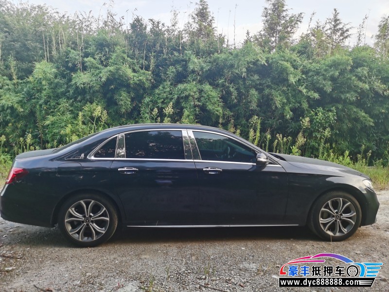 20年奔驰E轿车抵押车出售