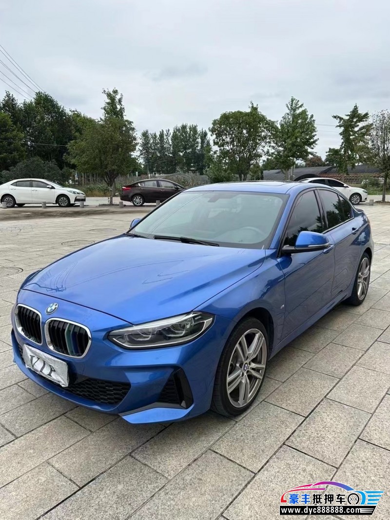 20年宝马1系轿车抵押车出售