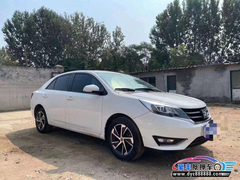 18年众泰Z300轿车抵押车出售