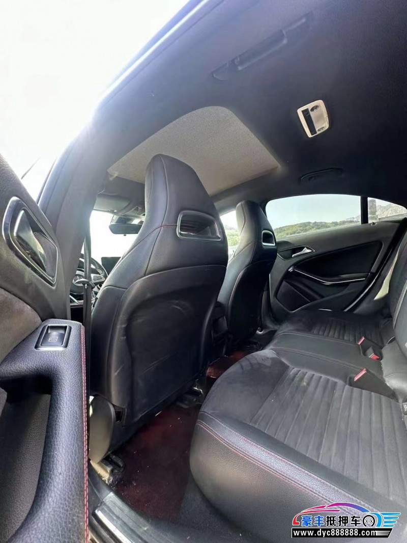 17年奔驰C轿车抵押车出售