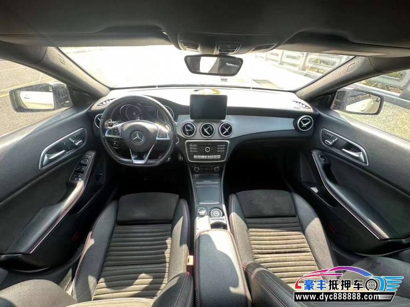 17年奔驰C轿车抵押车出售