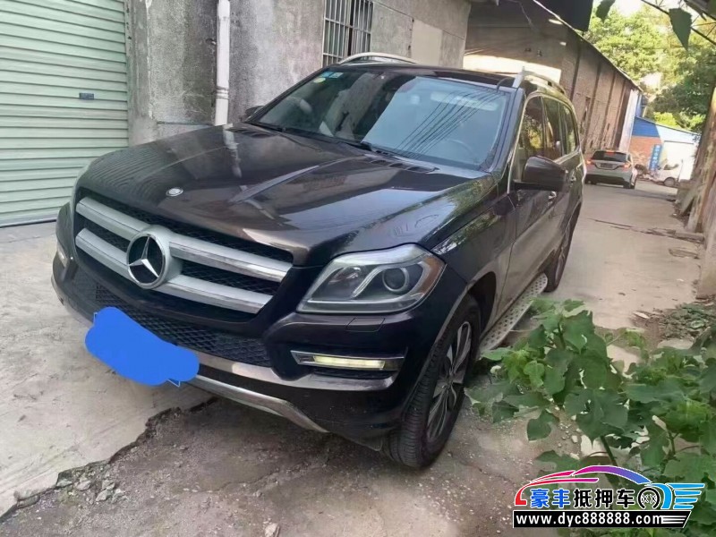 13年奔驰GL轿车抵押车出售