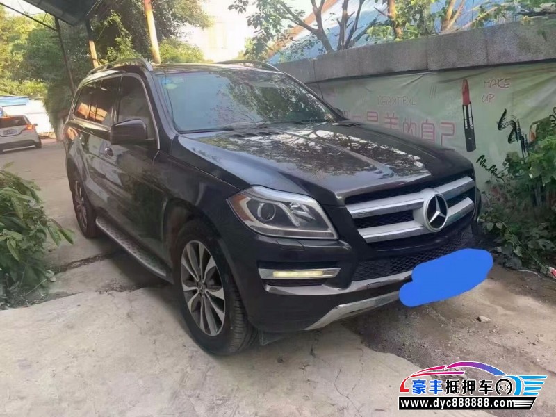 13年奔驰GL轿车抵押车出售