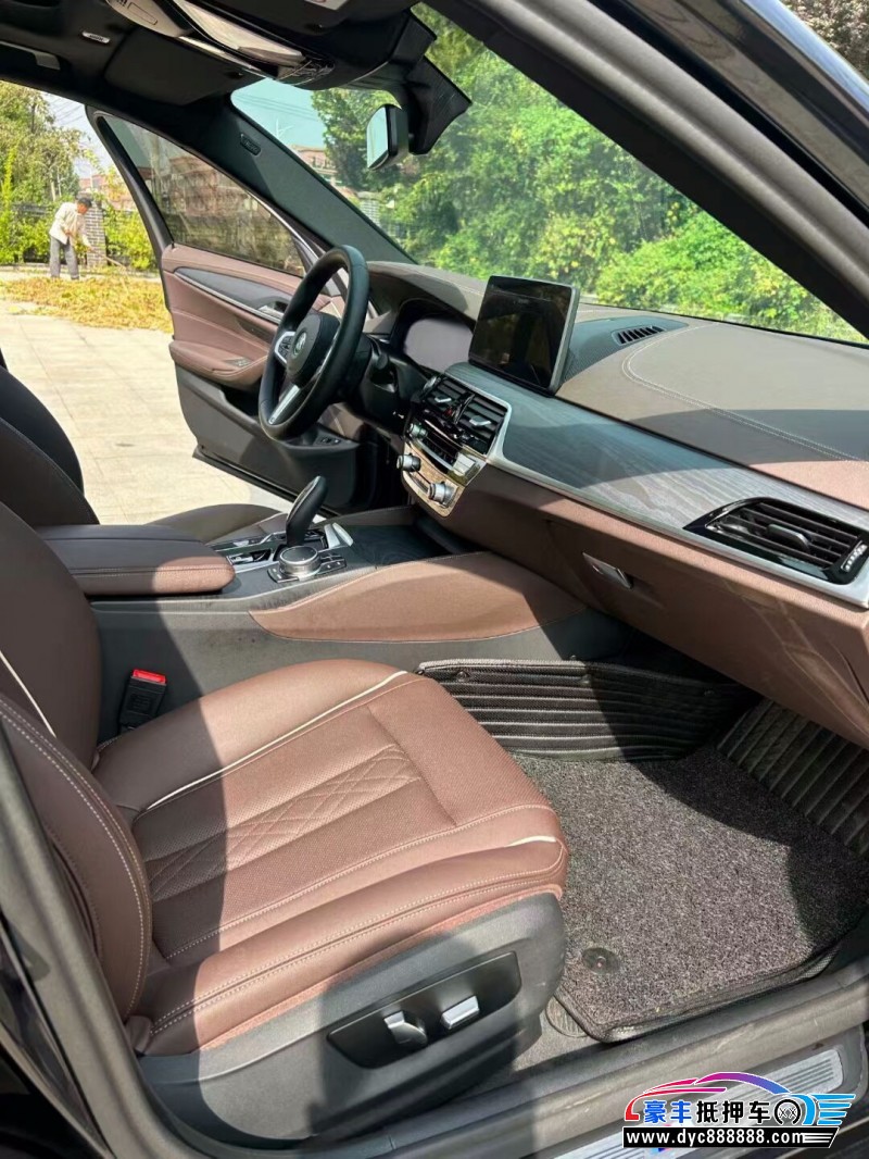 22年宝马5系轿车抵押车出售