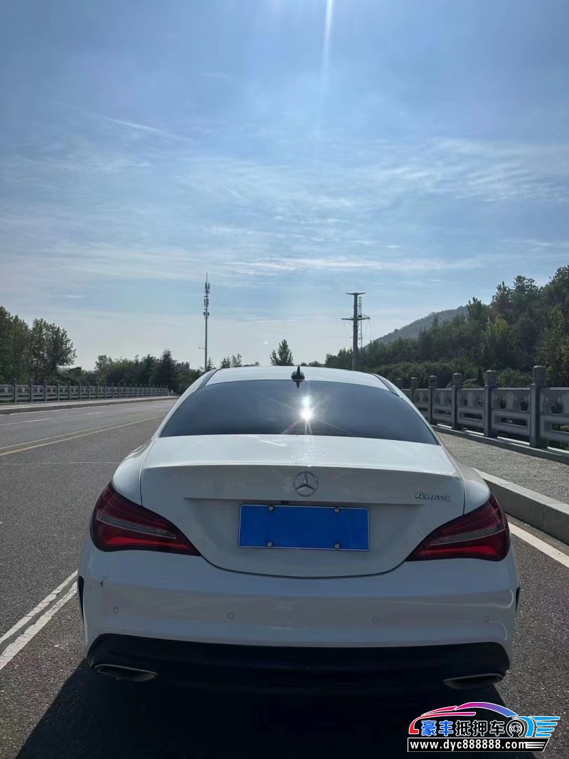 17年奔驰CLA轿车抵押车出售