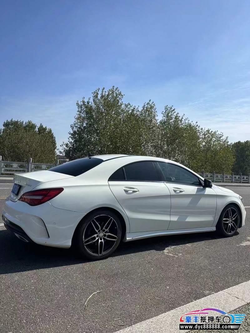 17年奔驰CLA轿车抵押车出售