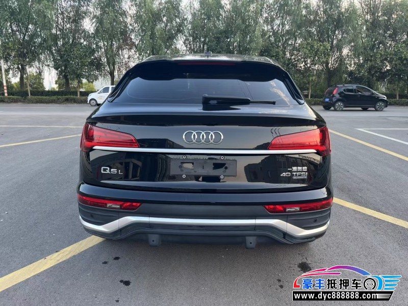 21年奥迪Q5轿车抵押车出售