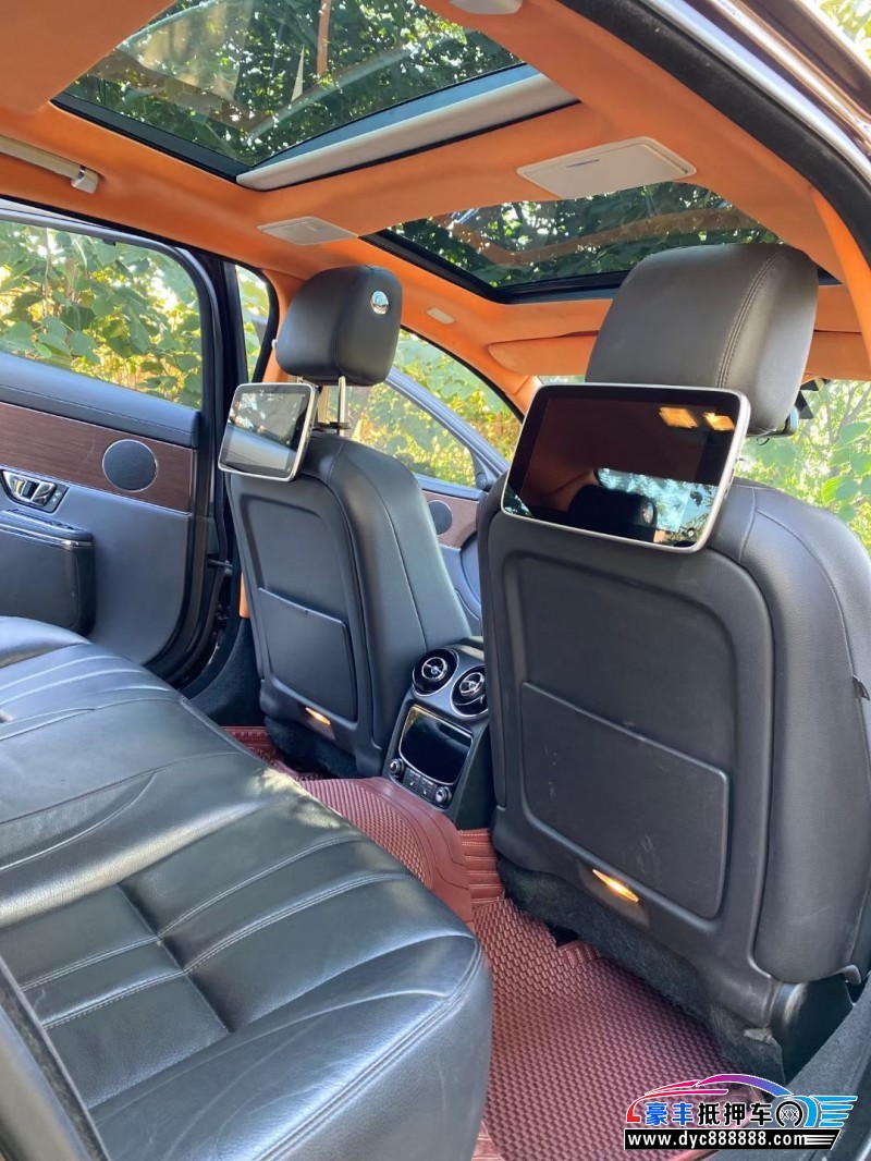 17年捷豹XJ轿车抵押车出售