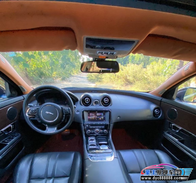 17年捷豹XJ轿车抵押车出售