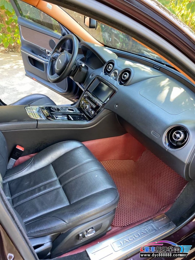 17年捷豹XJ轿车抵押车出售