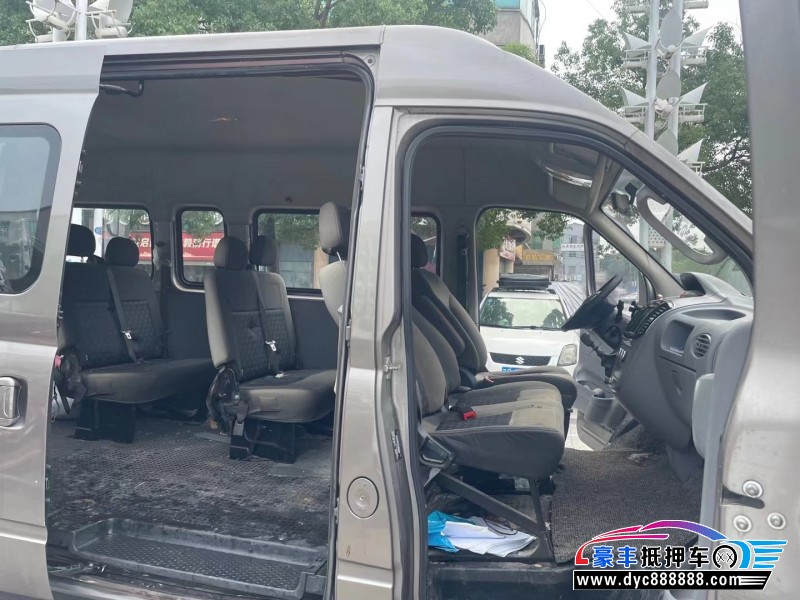 18年上汽大通V80微面抵押车出售