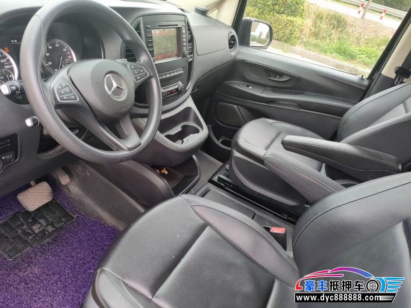 17年奔驰威霆MPV抵押车出售