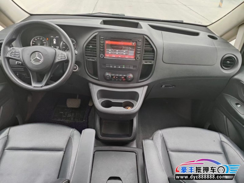 17年奔驰威霆MPV抵押车出售