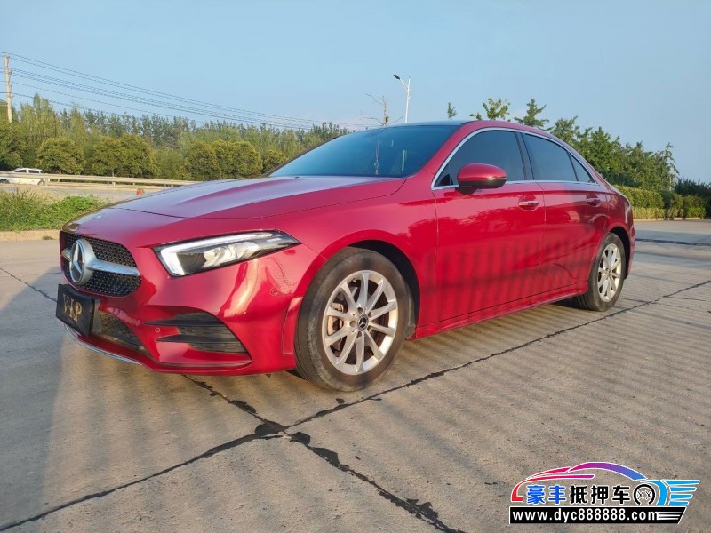 20年奔驰A轿车抵押车出售