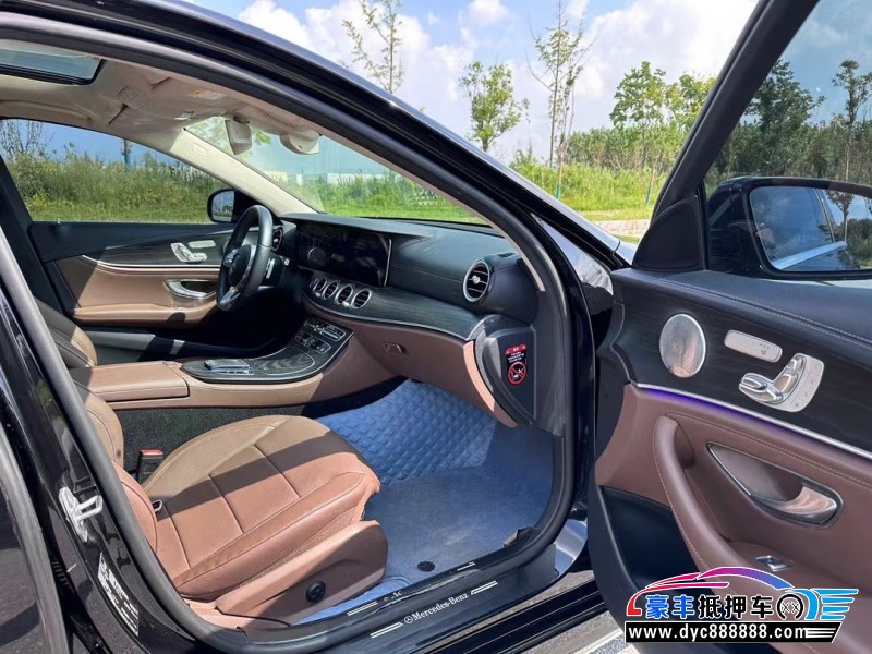 20年奔驰E轿车抵押车出售