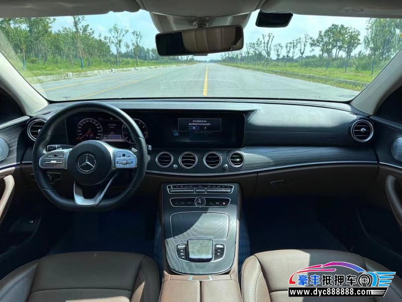 20年奔驰E轿车抵押车出售