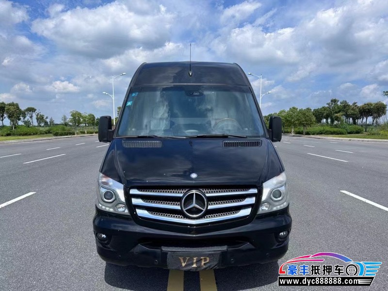 15年奔驰斯宾特轿车抵押车出售