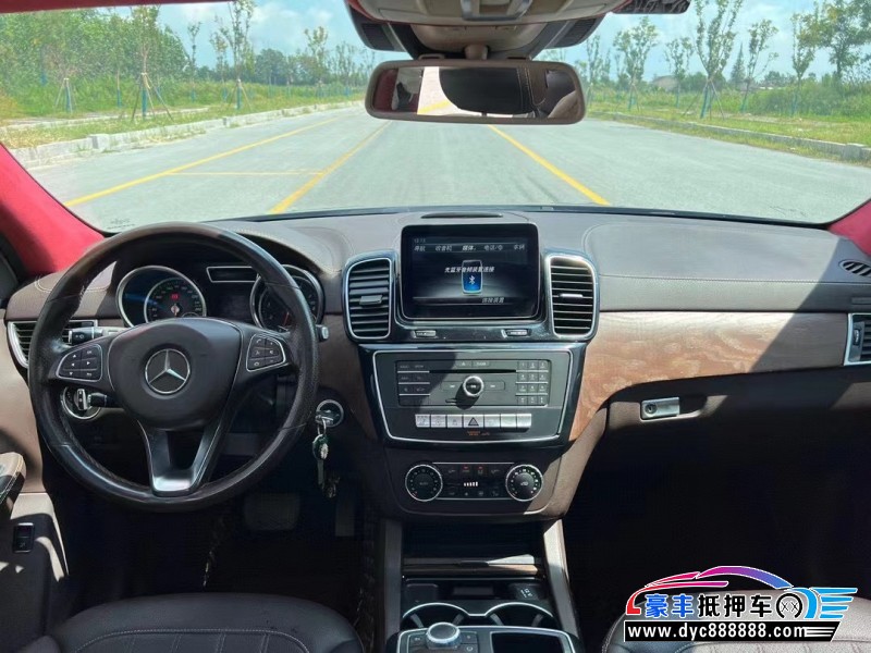 18年奔驰GLE轿车抵押车出售