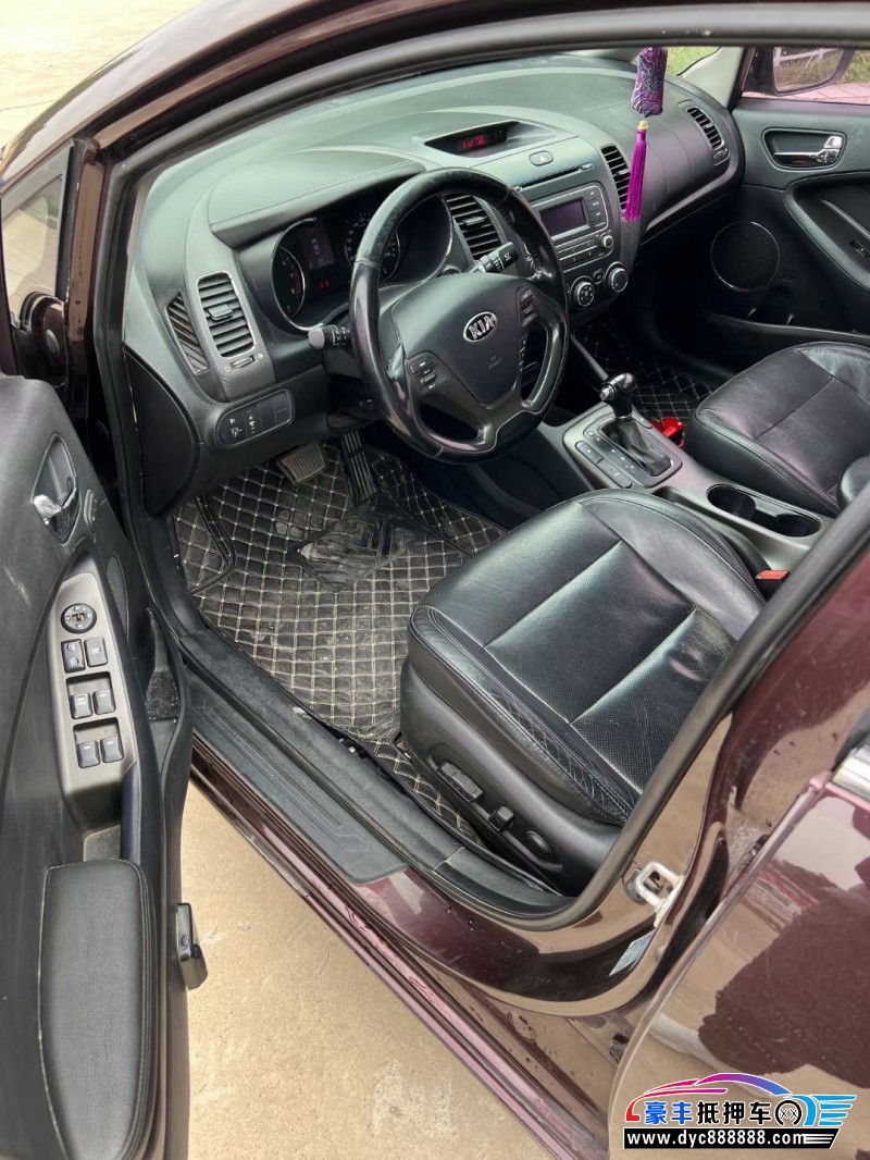 15年起亚K3轿车抵押车出售