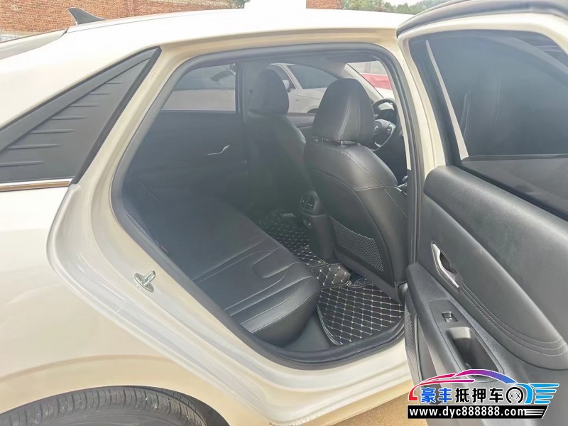 23年现代伊兰特轿车抵押车出售