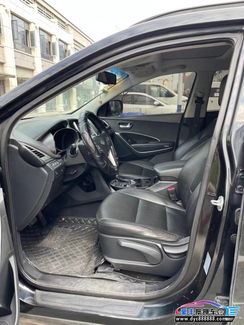 13年现代途胜轿车抵押车出售