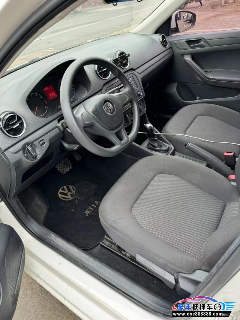 17年大众捷达轿车抵押车出售