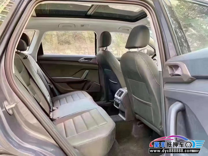 21年大众途岳轿车抵押车出售