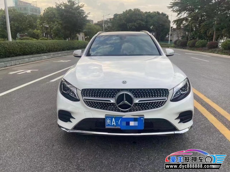 18年奔驰GLC轿车抵押车出售