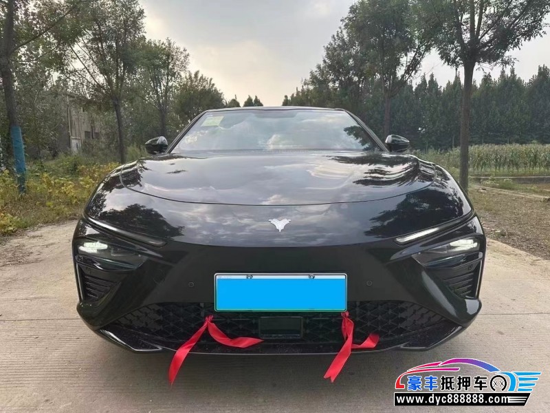 23年哪吒u-ll400轿车抵押车出售