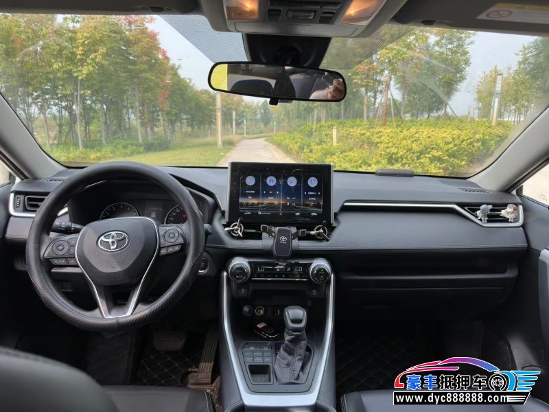 21年丰田威兰达轿车抵押车出售